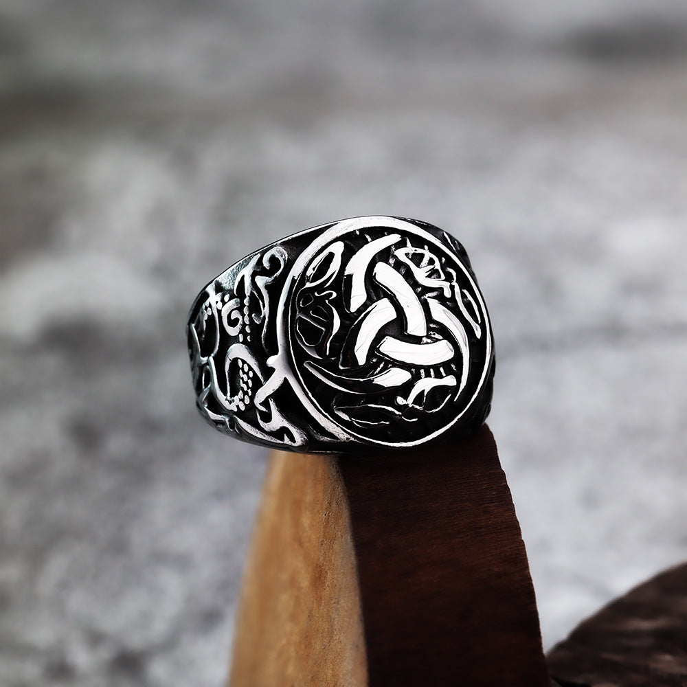Bague chevalière rune viking noeud de la trinité