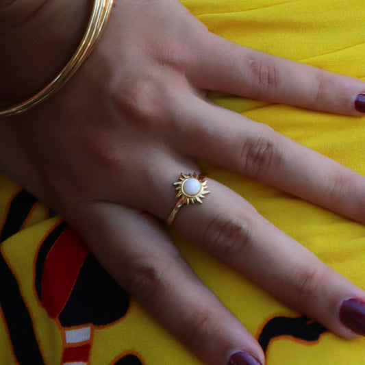Bague forme soleil pierre mixte
