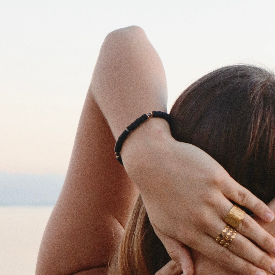 Collection Tropical spirit  -Bracelet perle heishi noir