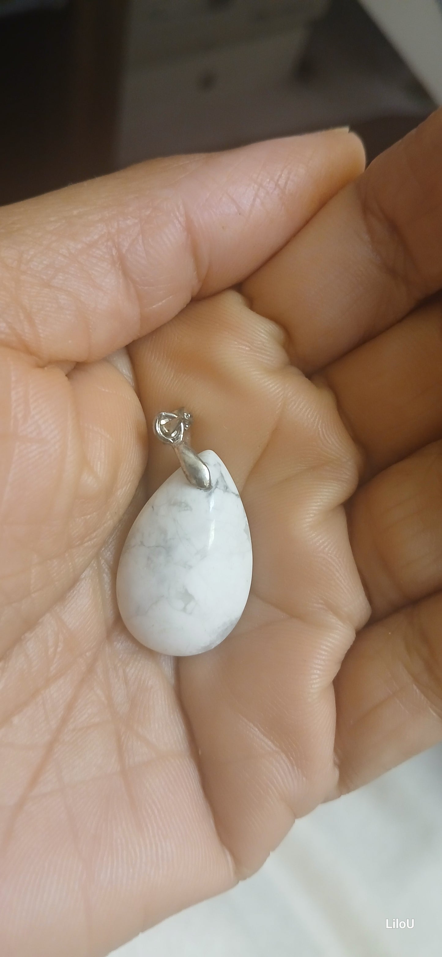 Pendentif howlite larme
