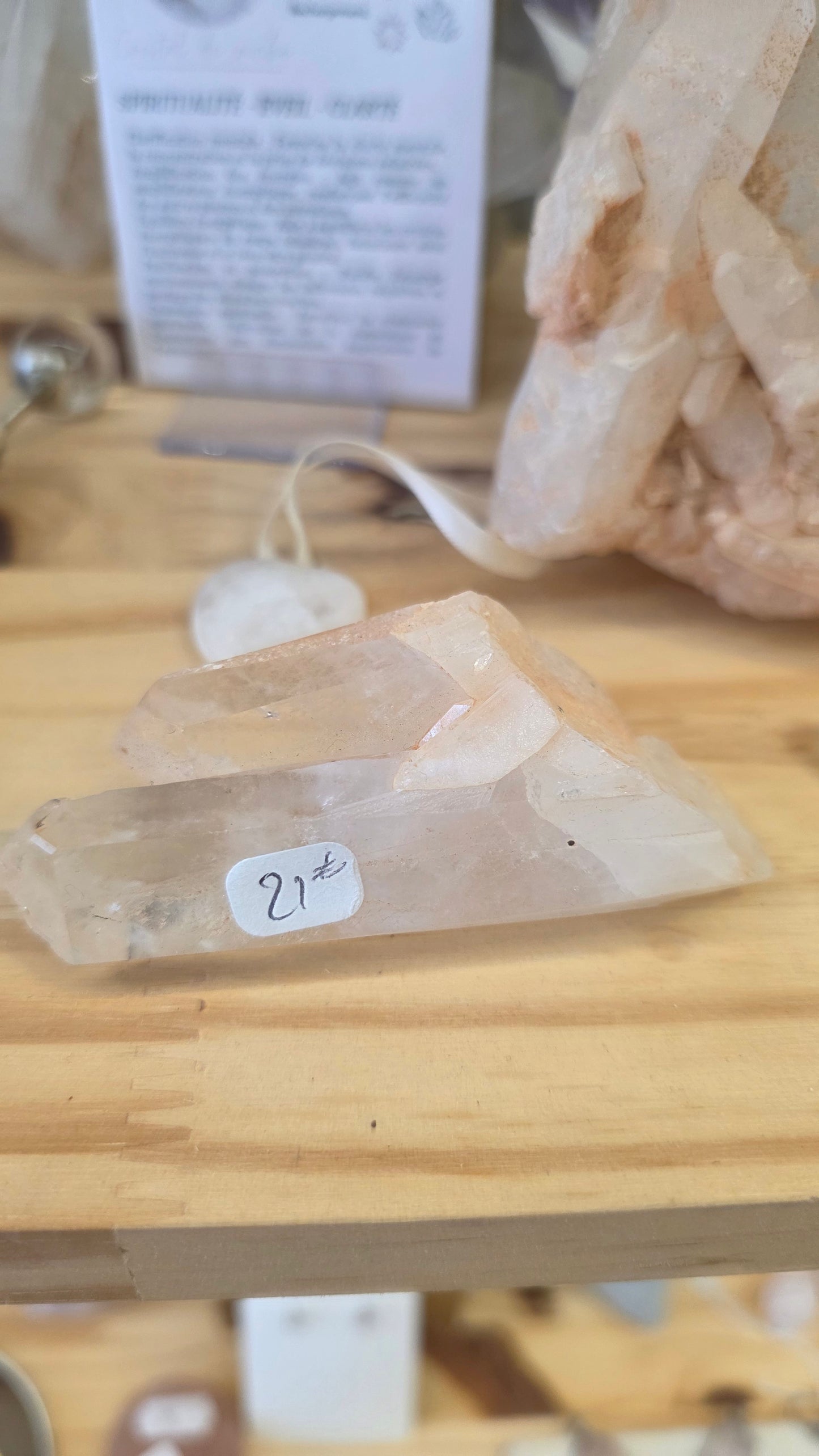 Cristal de roche pointe jumeau 21€