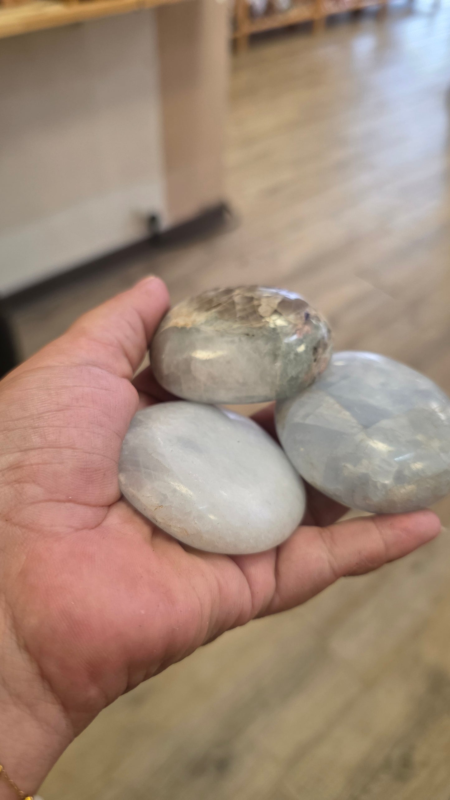 Calcite bleu galet