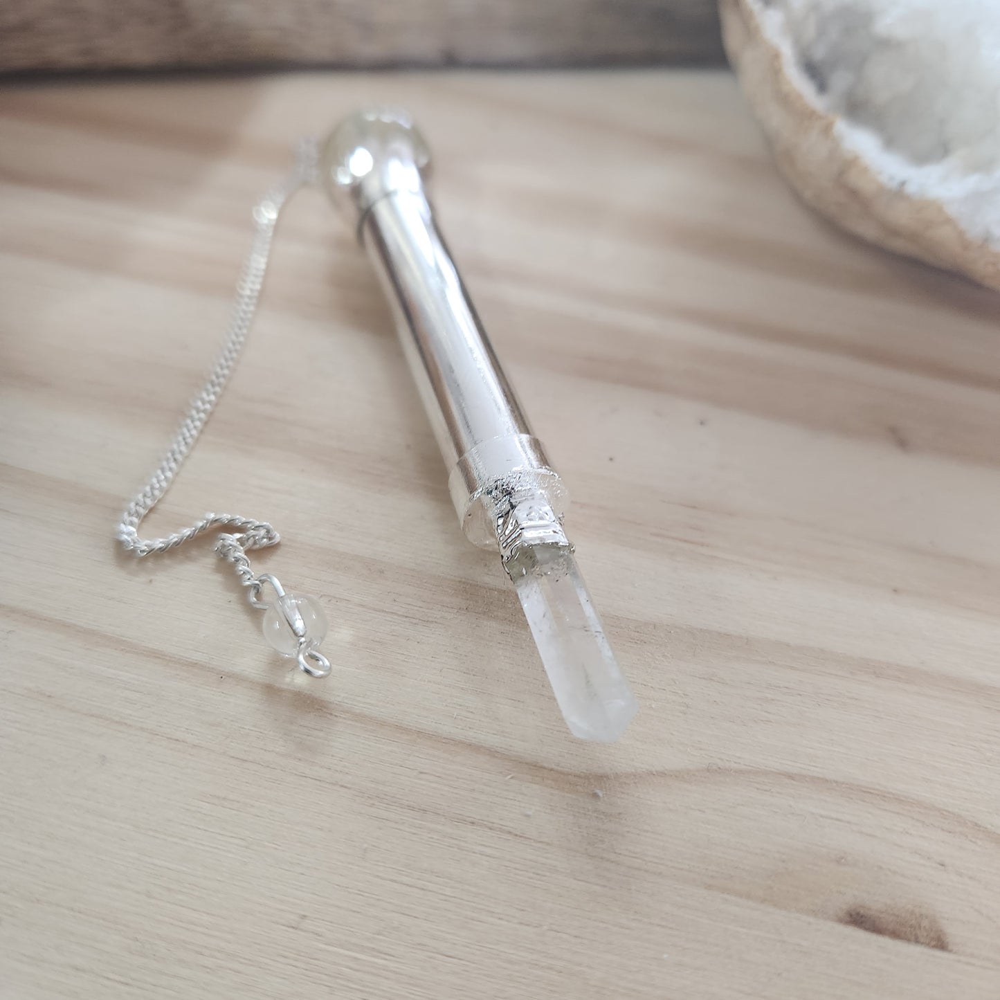 Pendule cristal pointe tube métal et sphère