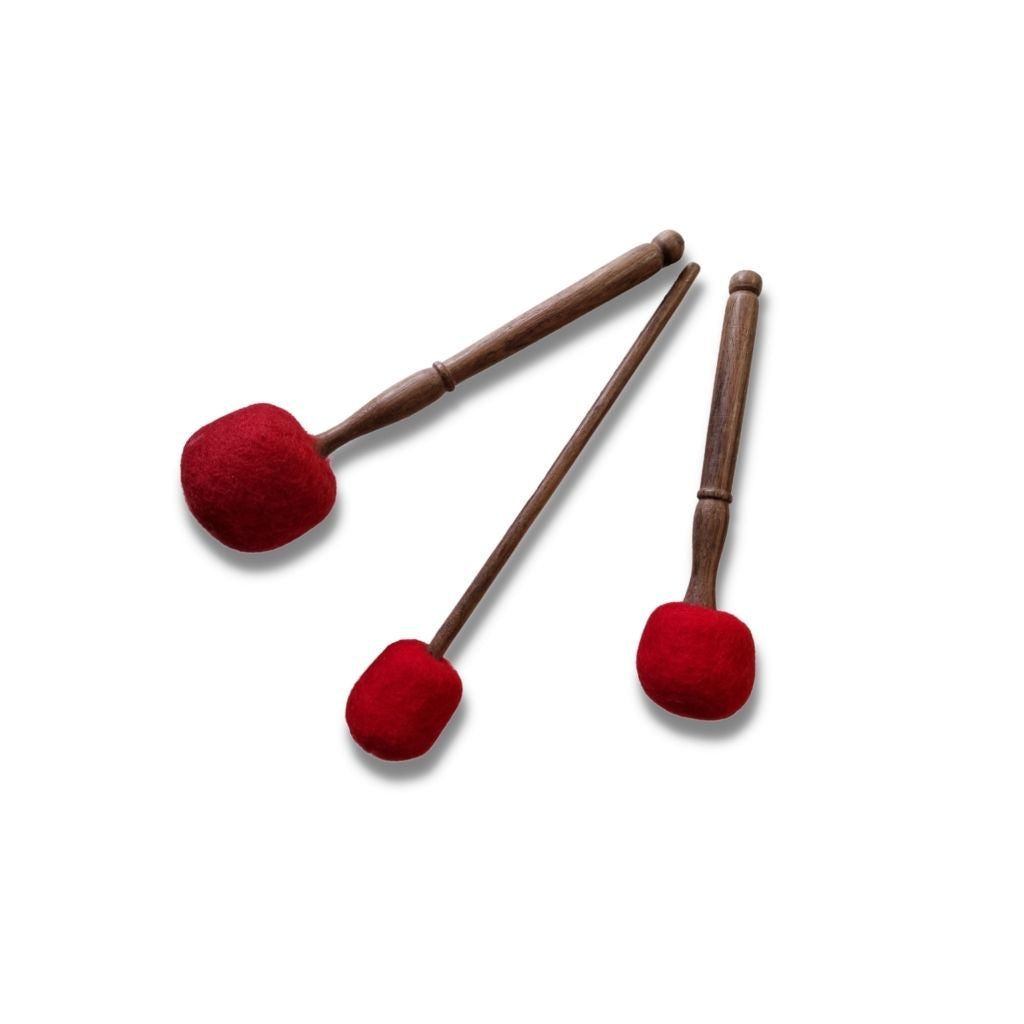 Mailloche boule avec feutrine rouge