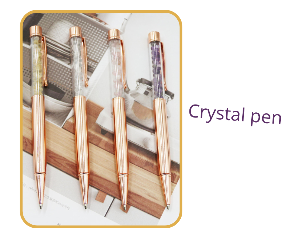 Stylo avec des copeaux de cristaux