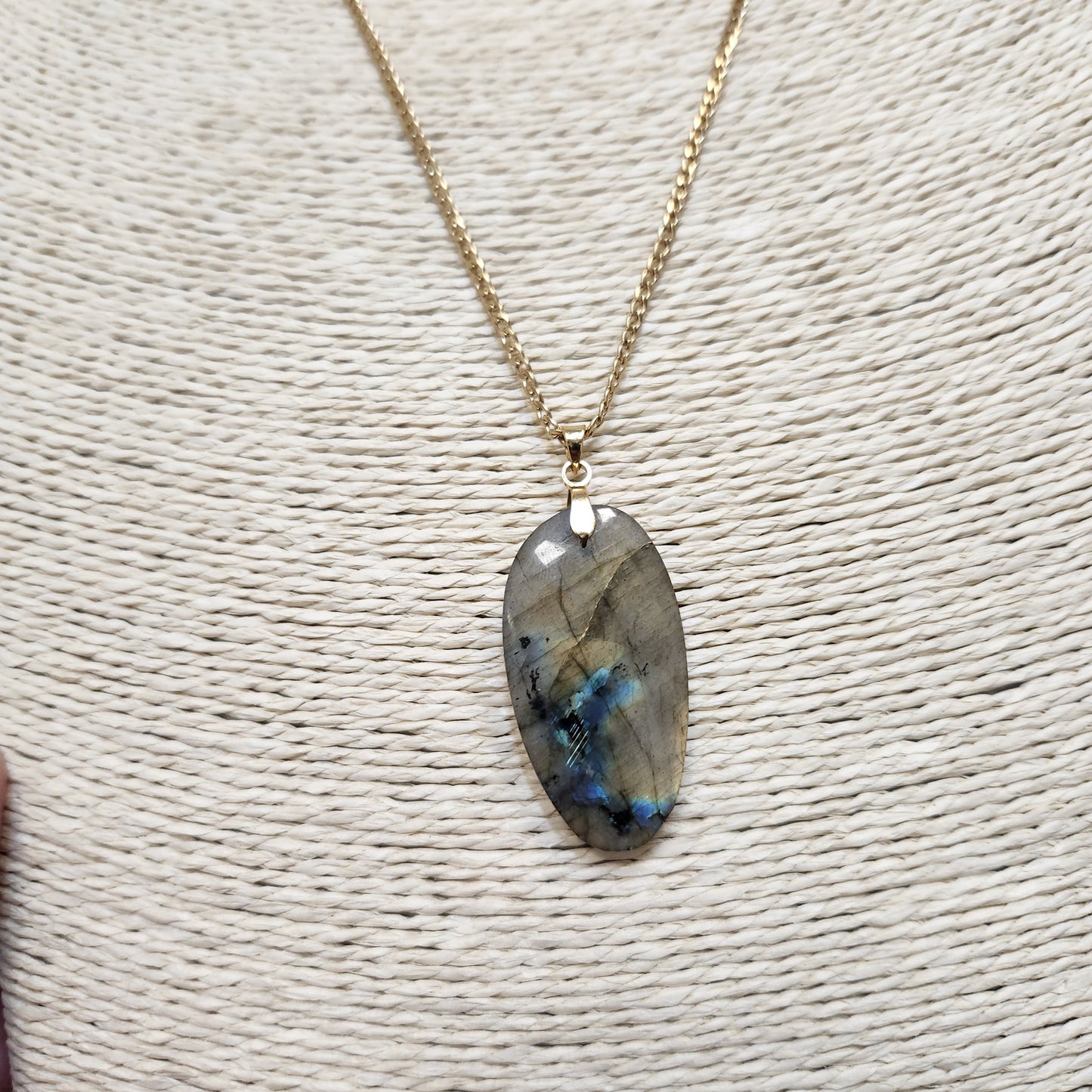 Pendentif labradorite madagascar jaune