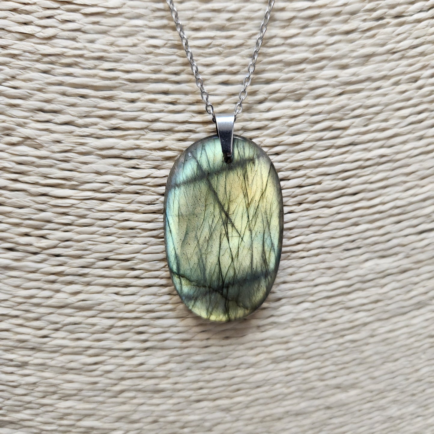 Pendentif labradorite madagascar jaune