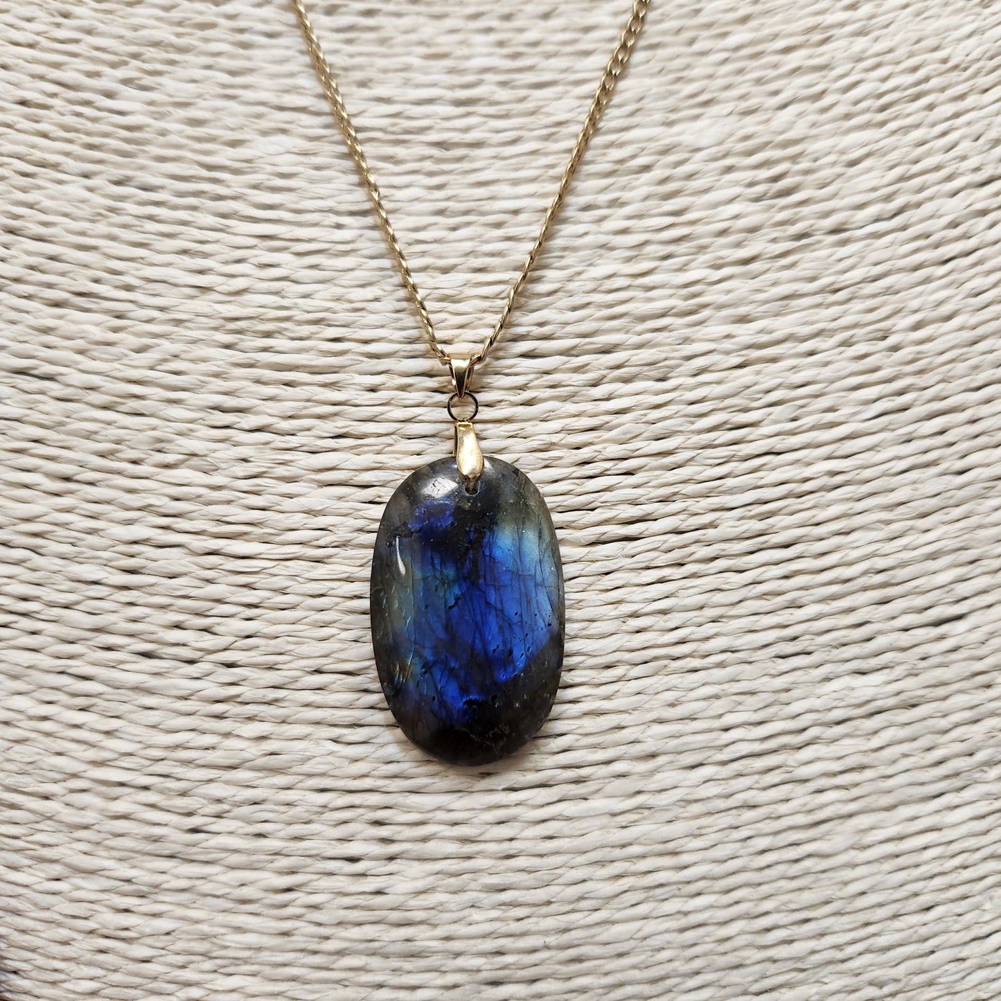 Pendentif labradorite madagascar bleue