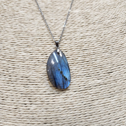 Pendentif labradorite madagascar bleue