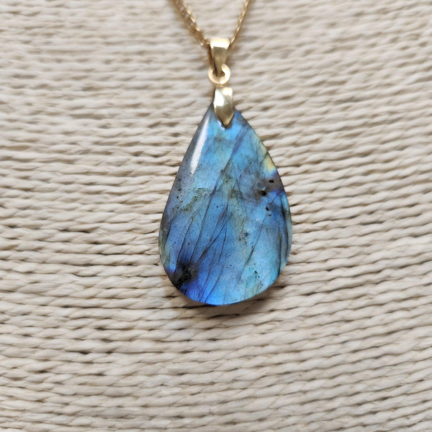 Pendentif labradorite madagascar bleue