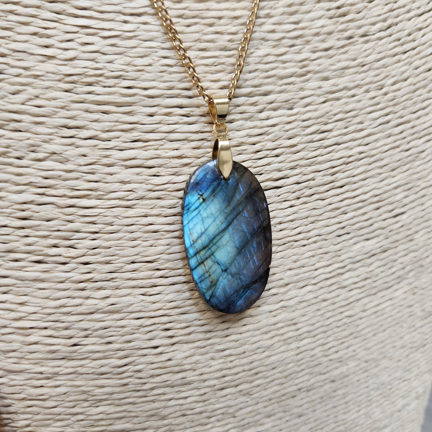 Pendentif labradorite madagascar bleue