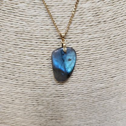 Pendentif labradorite madagascar bleue