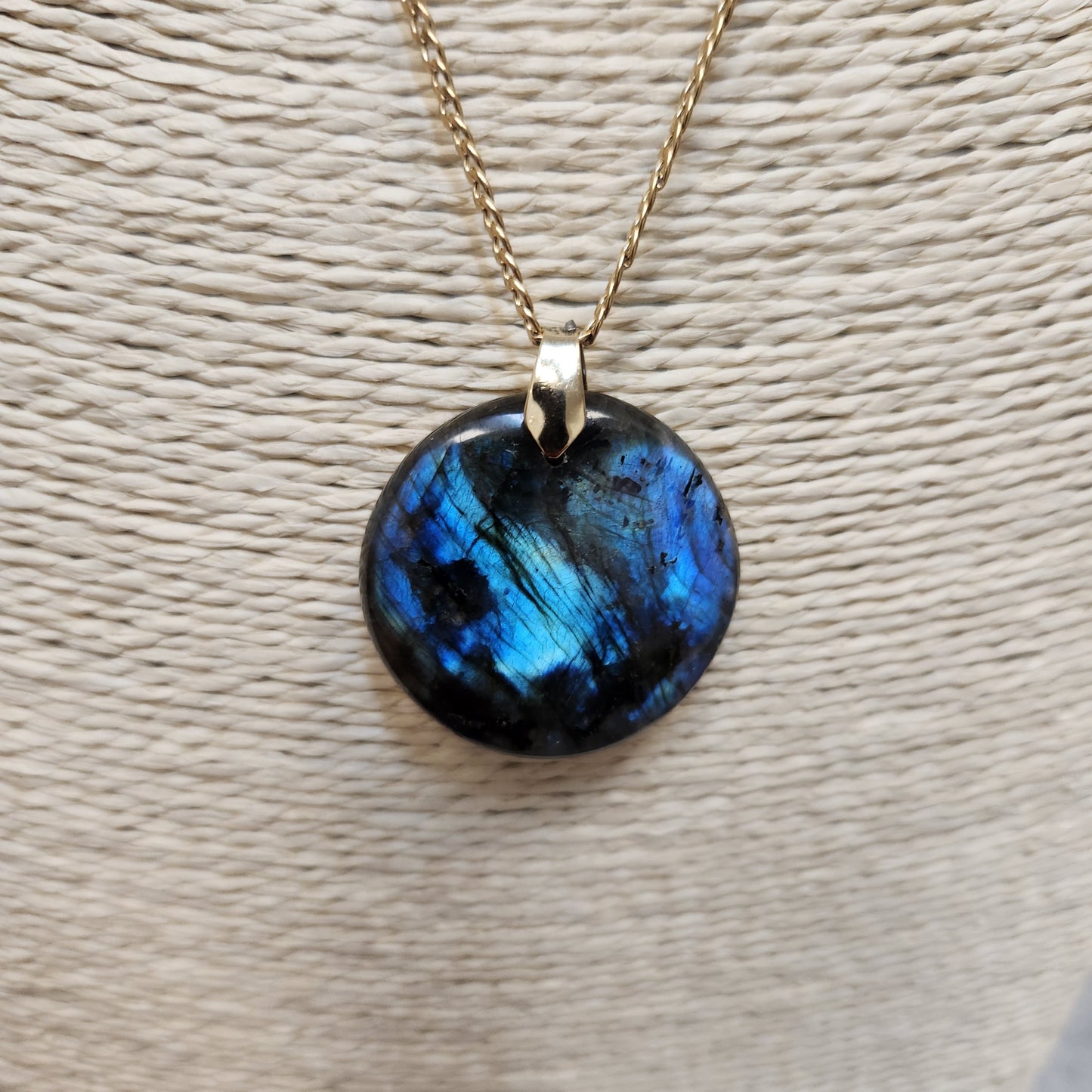 Pendentif labradorite madagascar bleue