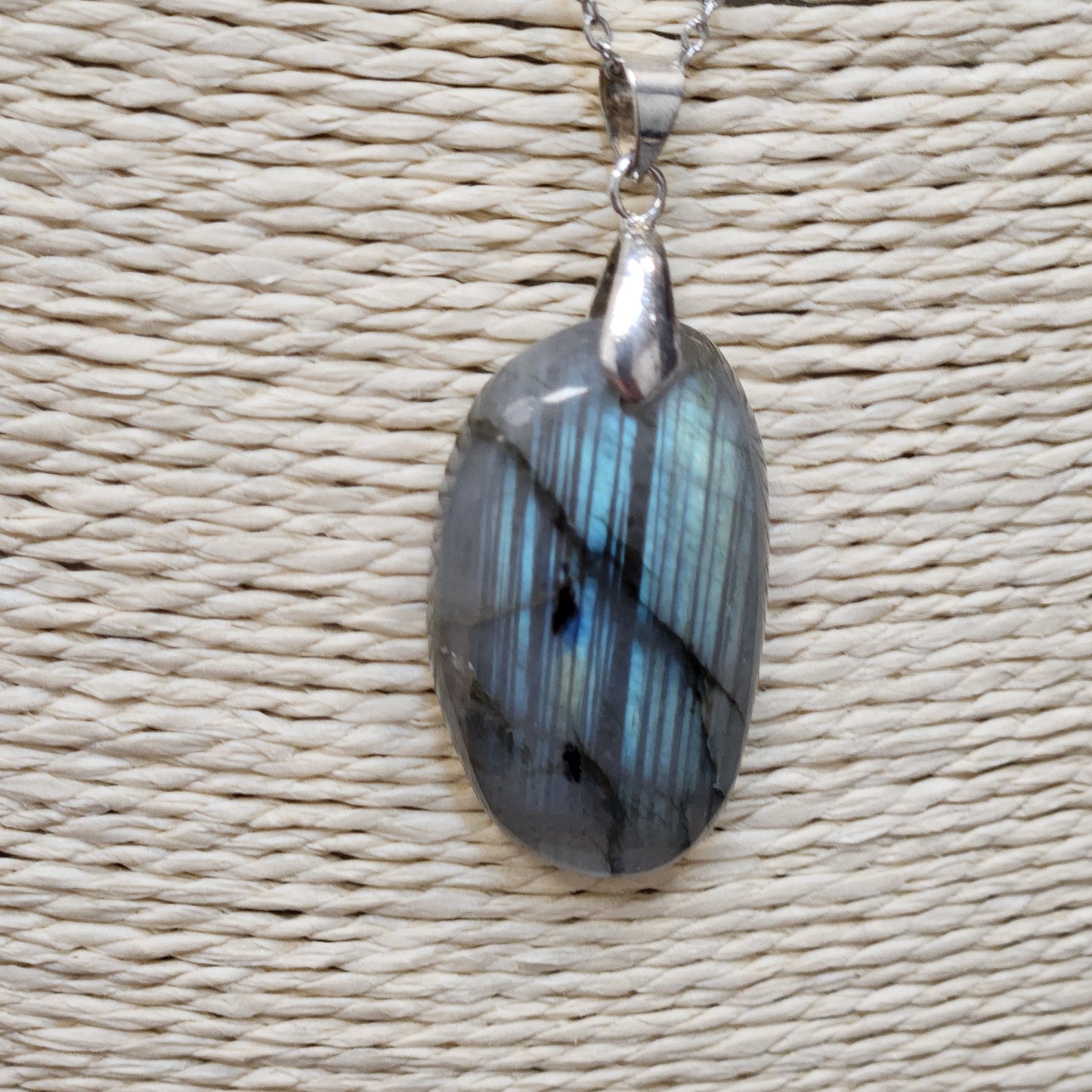 Pendentif labradorite madagascar bleue