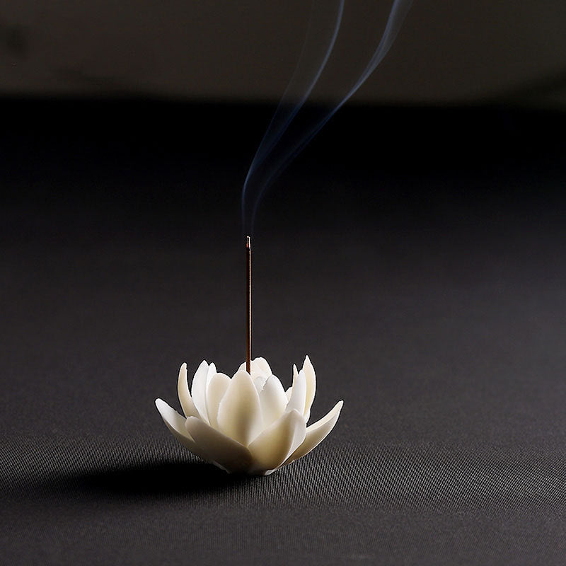 Porte-encens en porcelaine lotus blanc