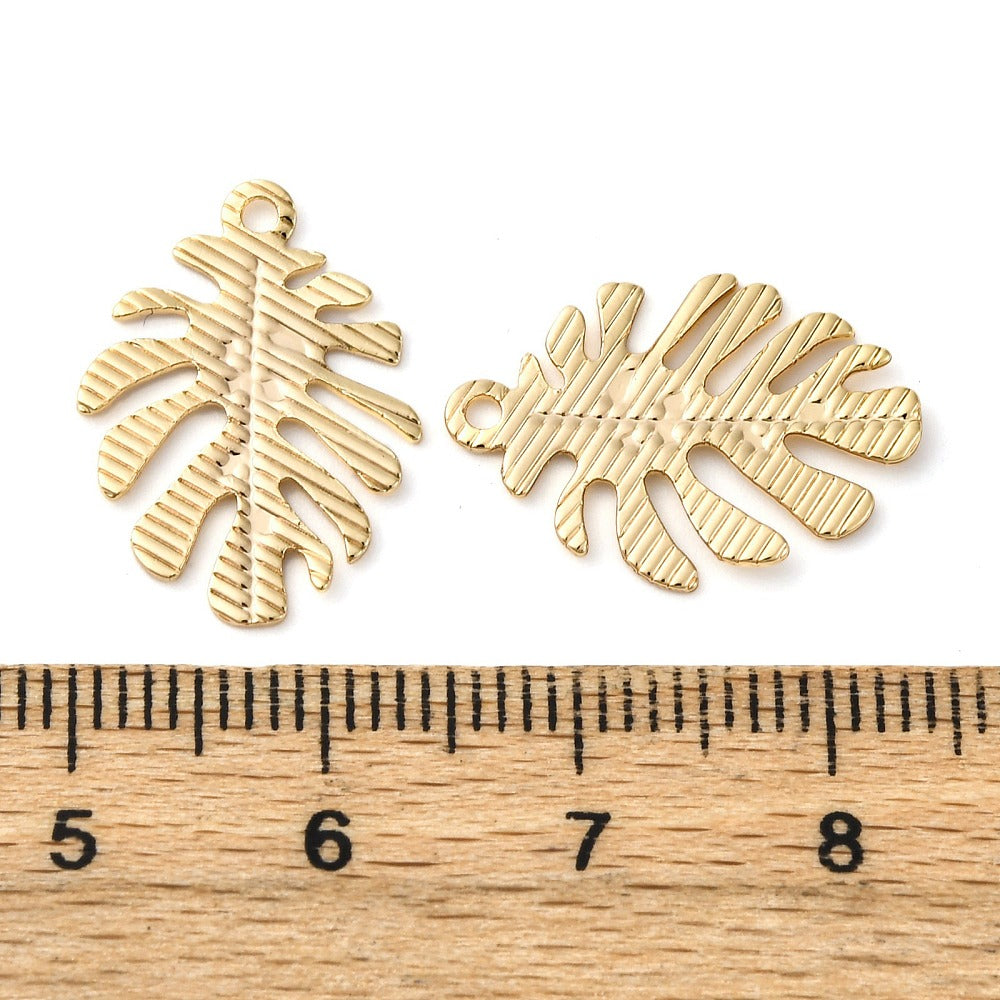 Pendentif monstera texturé