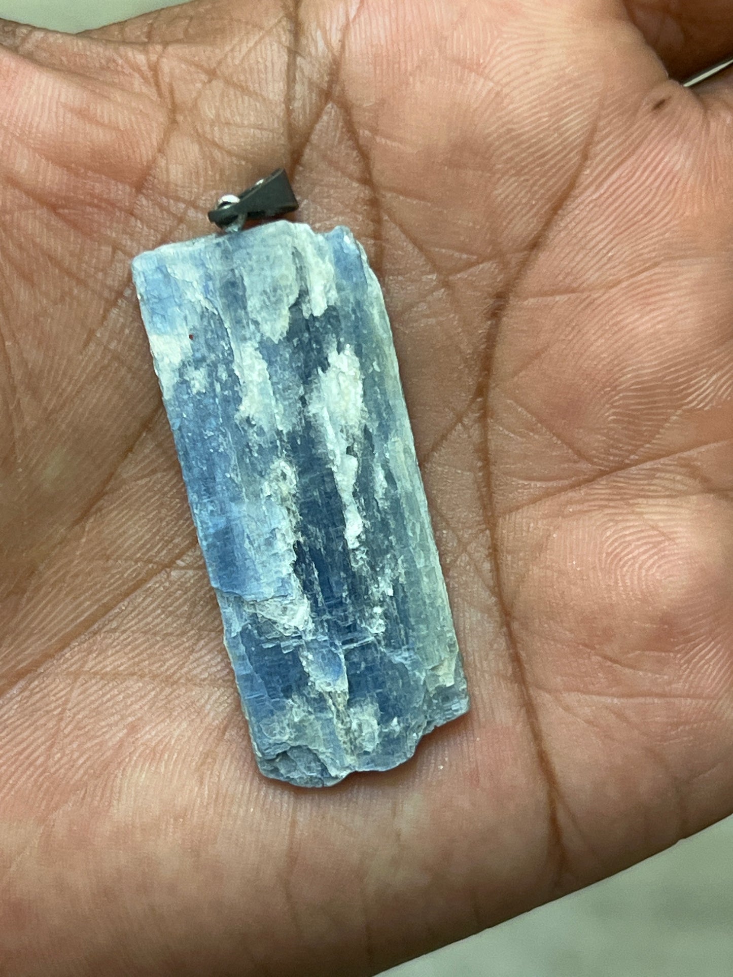 Cyanite Pend pierre brute