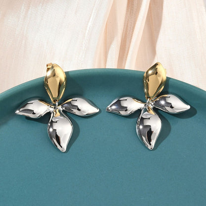 Clou d'oreille fleur argent et or