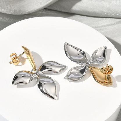 Clou d'oreille fleur argent et or