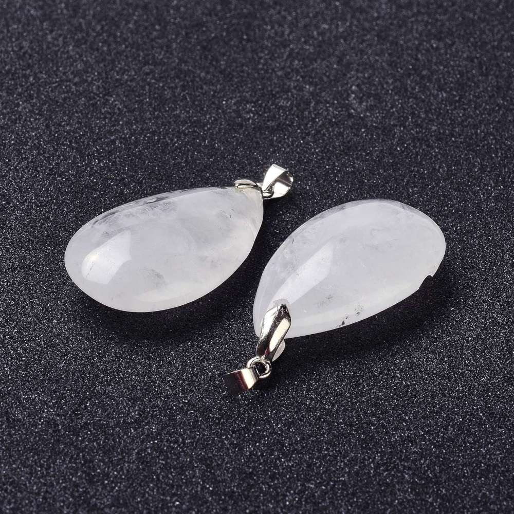 Pendentif cristal de roche forme larme