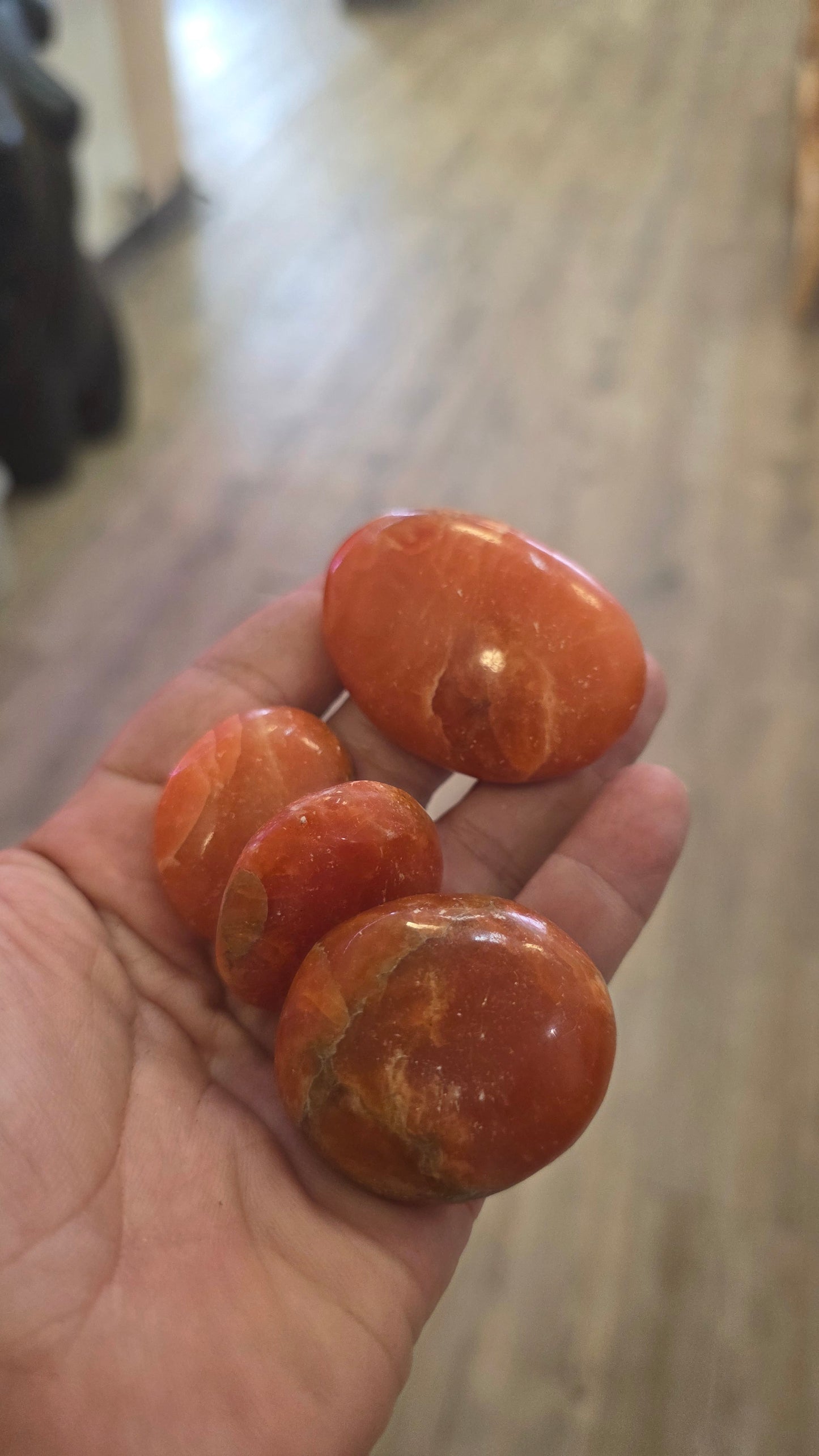 Calcite orange galet