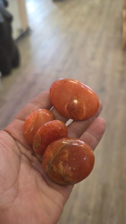 Calcite orange galet