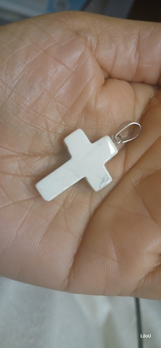 Pendentif howlite croix